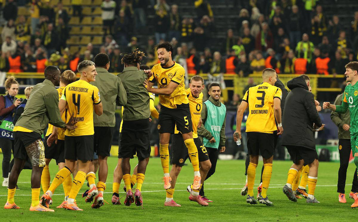 多特蒙德客负法兰克福，球迷不满的简单介绍