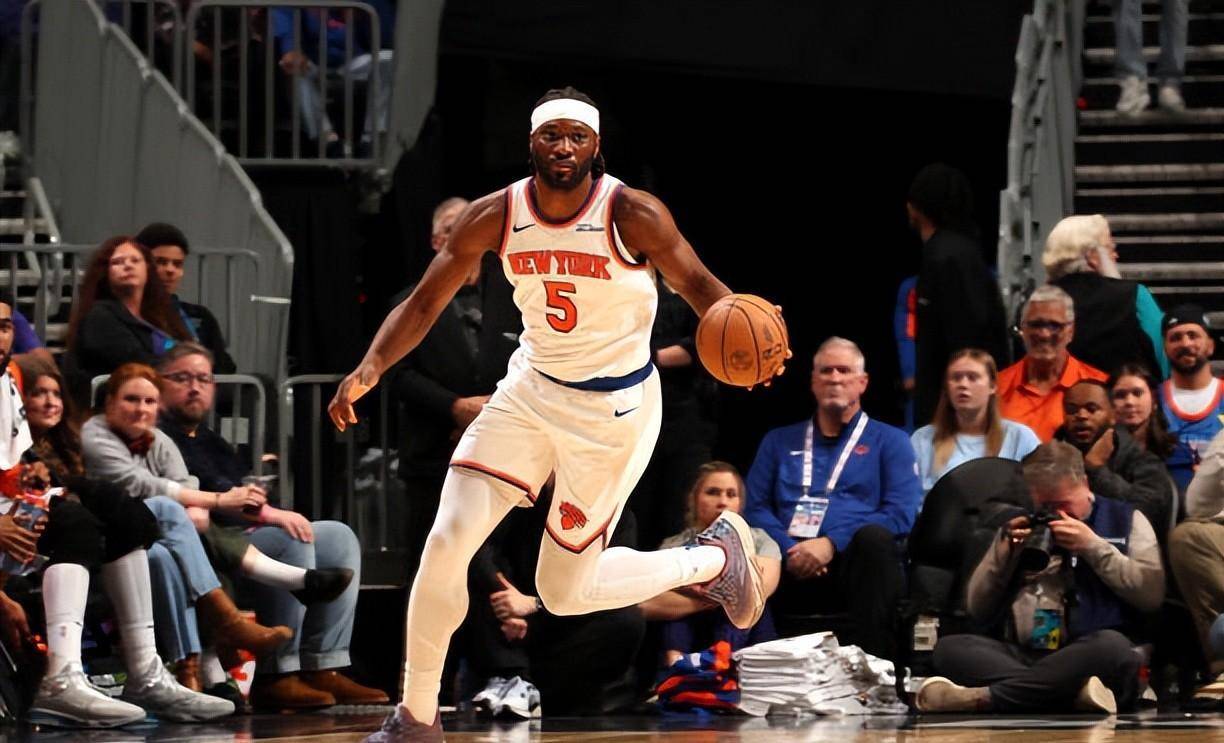 尼克斯队前锋场均得分居高不下，成为强队防守焦点！的简单介绍