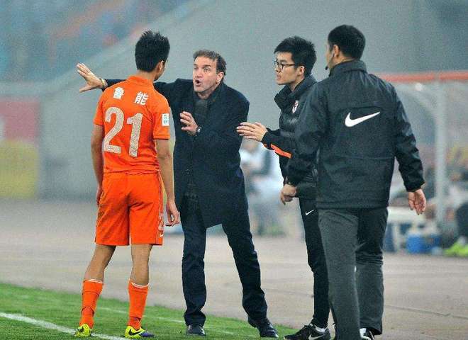 山东鲁能横扫深圳佳兆业，完胜对手提升排名的简单介绍