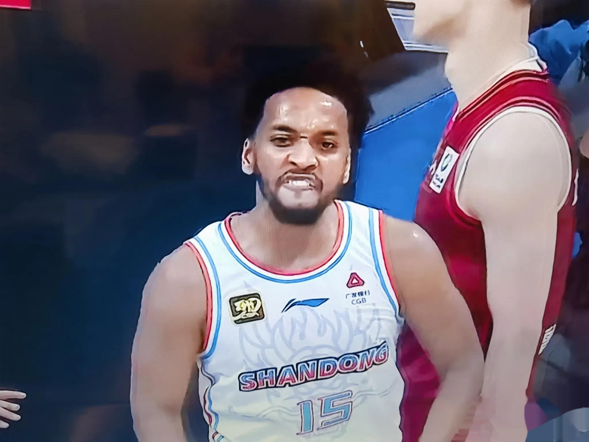 雷恩传球犯规被蓝黑吹罚，主帅不满离场的简单介绍