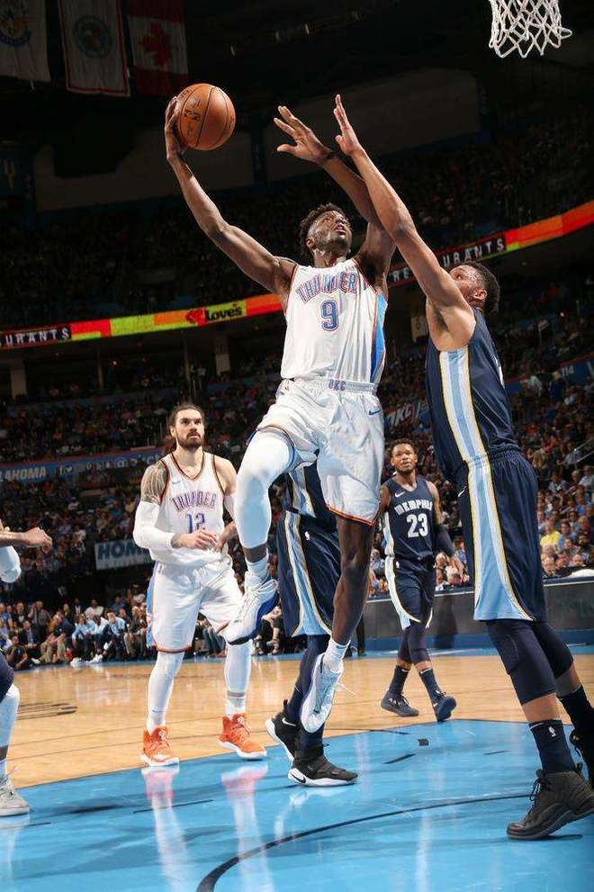 包含山东主场告捷,王子磊砍下全队最高分的词条 包含山东主场告捷,王子磊砍下全队最高分的词条