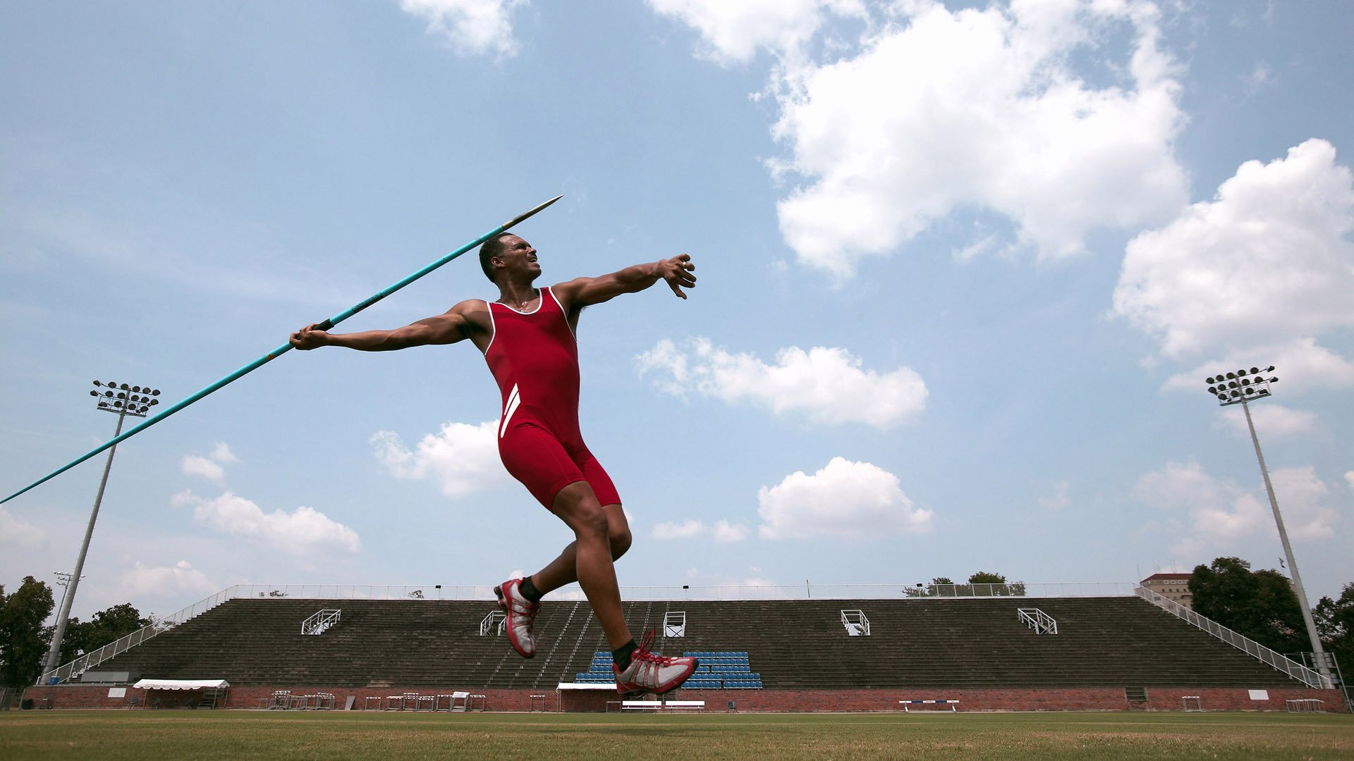 冰与火的碰撞，吉林队完胜公牛，周琦状态火热点燃赛场